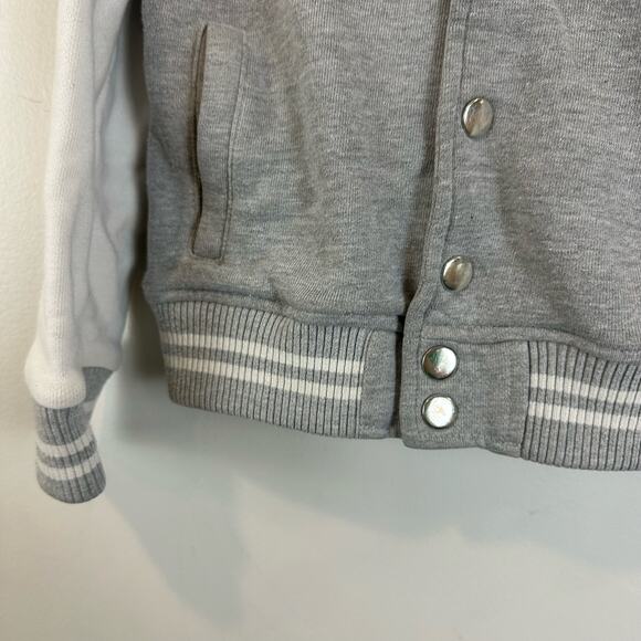Barque Boys Sweatshirt Cardigan Jacket Varsity Gray White Snap Buttons 5 5T - Picture 4 of 9